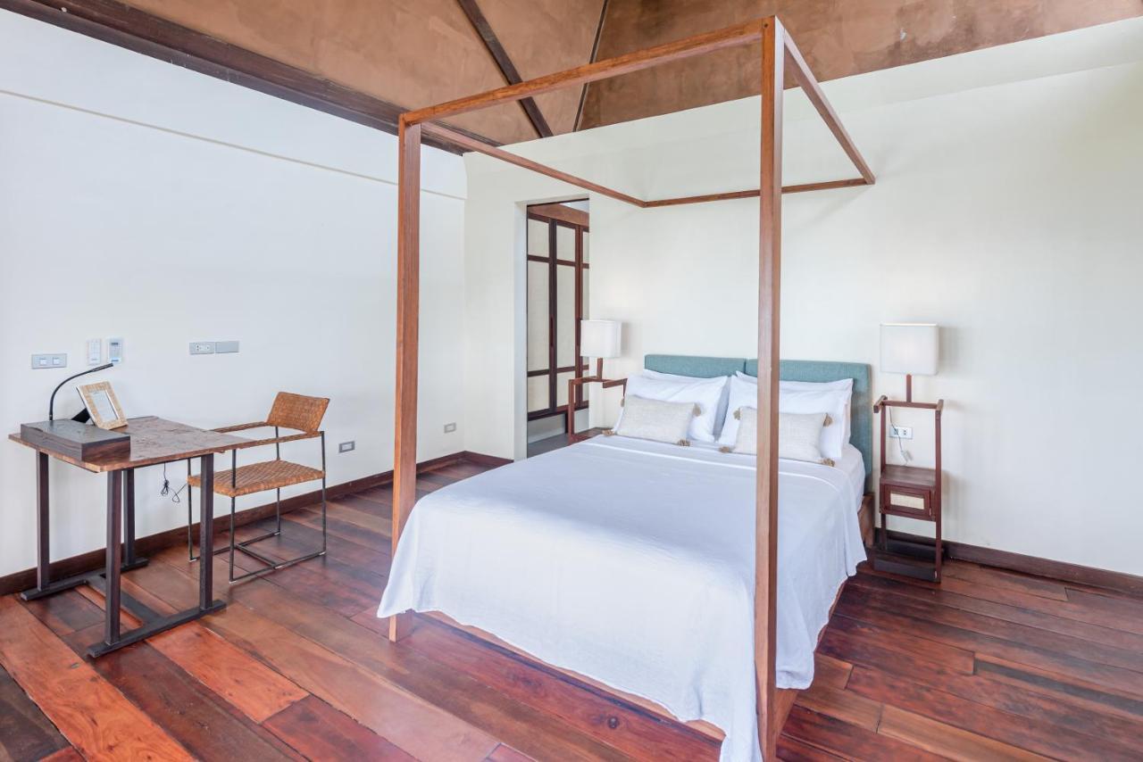 L'Osteria Luxe Beachfront B&B Генерал-Луна Экстерьер фото