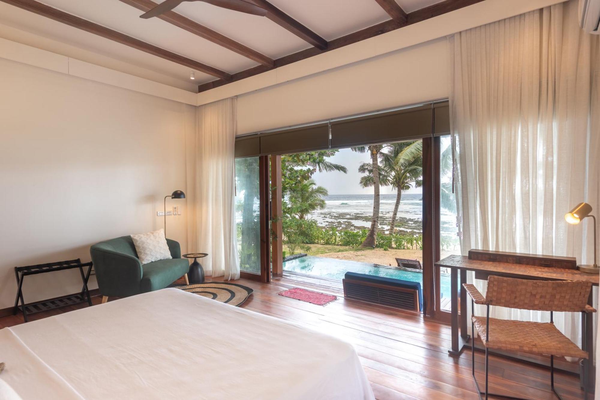 L'Osteria Luxe Beachfront B&B Генерал-Луна Экстерьер фото